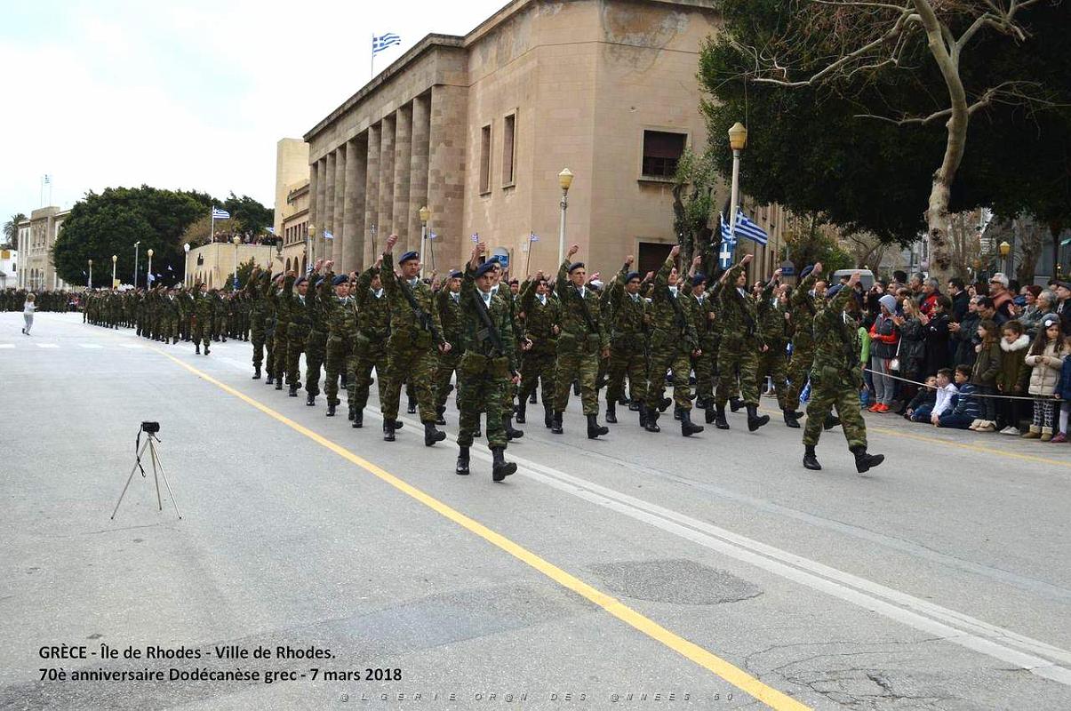 311- Rhodes- Defile Dodecanese grec.JPG